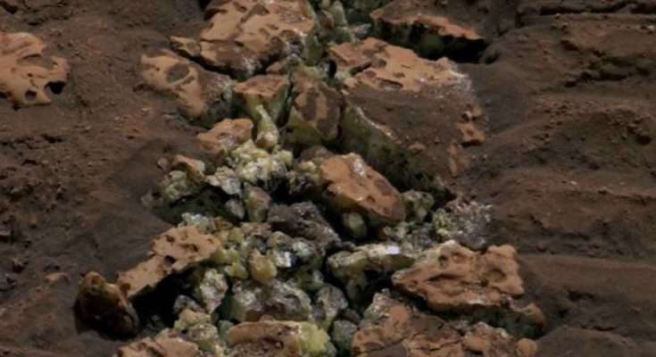 Curiosity scopre cristalli misteriosi mai visti prima su Marte